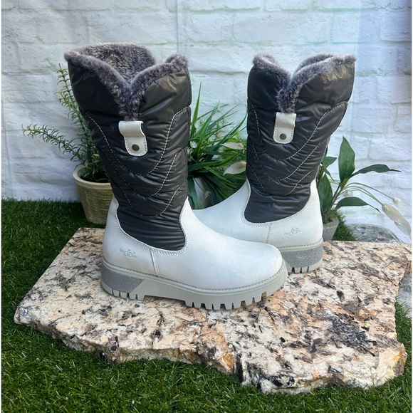 Bos. & Co. Astrid Ice Like Grey Women's High Boots
$275.00 women size 6 - Picture 3 of 16